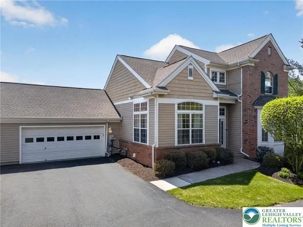 2304 Hollow View Drive, Easton, PA 18040 - #1