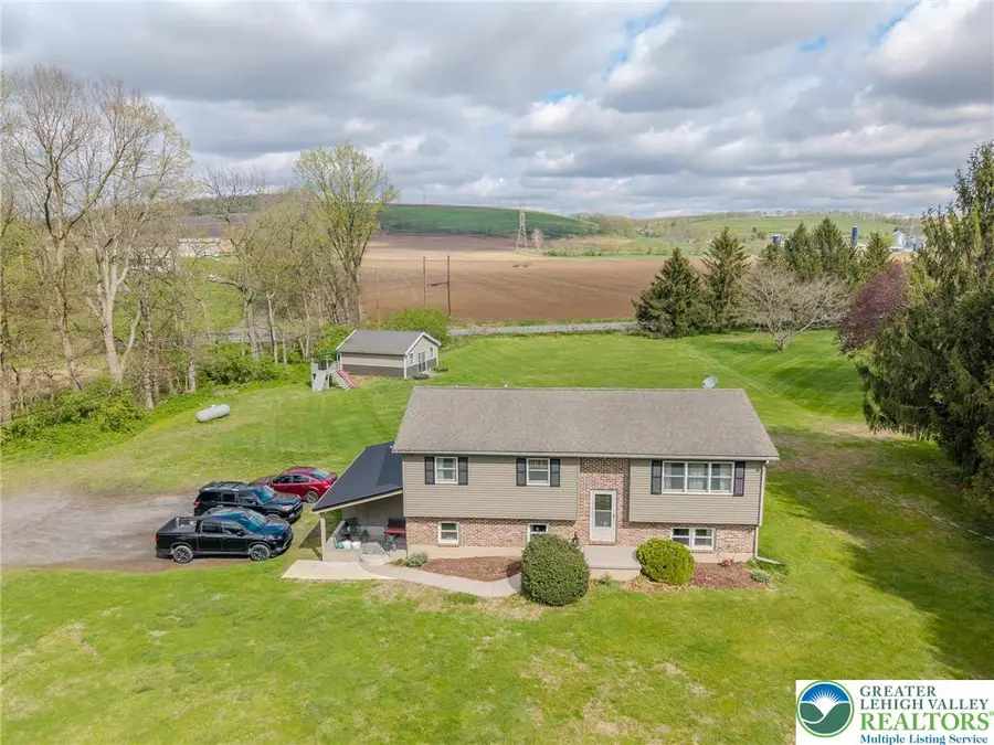 4556 Chestnut Drive, Lower Mount Bethel, PA 18013 - #2