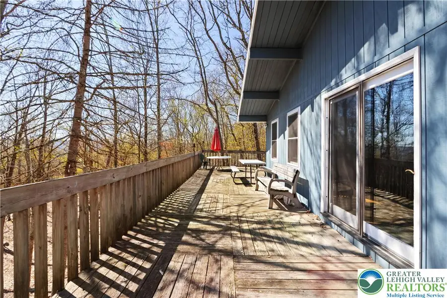 214 Mockingbird Court, Pocono Mountain Lake Estates, PA 18324 - #2