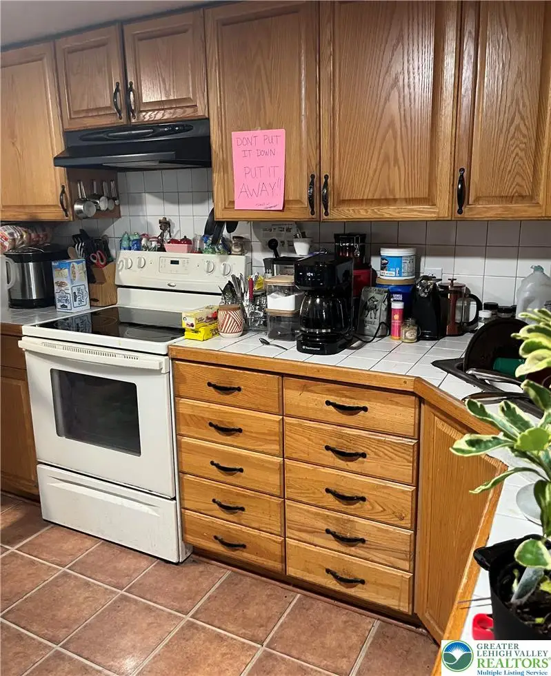 4 Andrewsville Street, Lansford, PA 18232 - #2