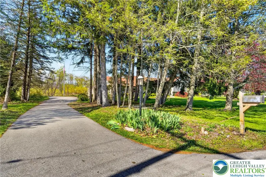 976 Ridge Road, Upper Mount Bethel, PA 18013 - #3