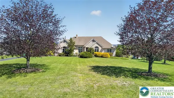 353 Beaver Run Drive, Bushkill Twp, PA 18064