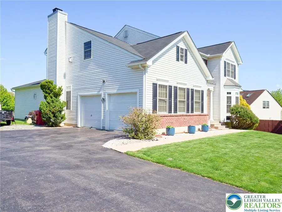 4217 Shadowstone Drive, Forks Township, PA 18040 - #2