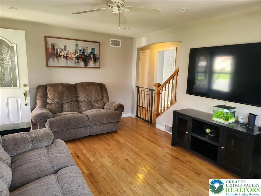 18 George Avenue, Eastlawn Gardens, PA 18064 - #2