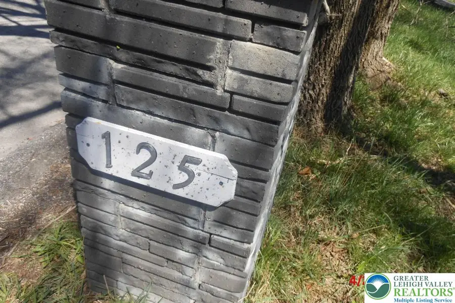 125 Morningside Drive, Mount Bethel, PA 18343 - #2