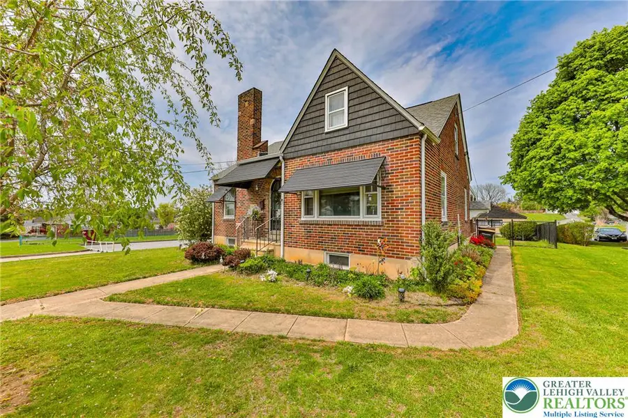 3311 Lehigh Street, Hokendauqua, PA 18052 - #2