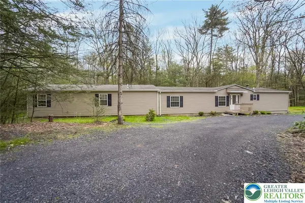 728 Dotters Corner Road, Polk Twp, PA 18058