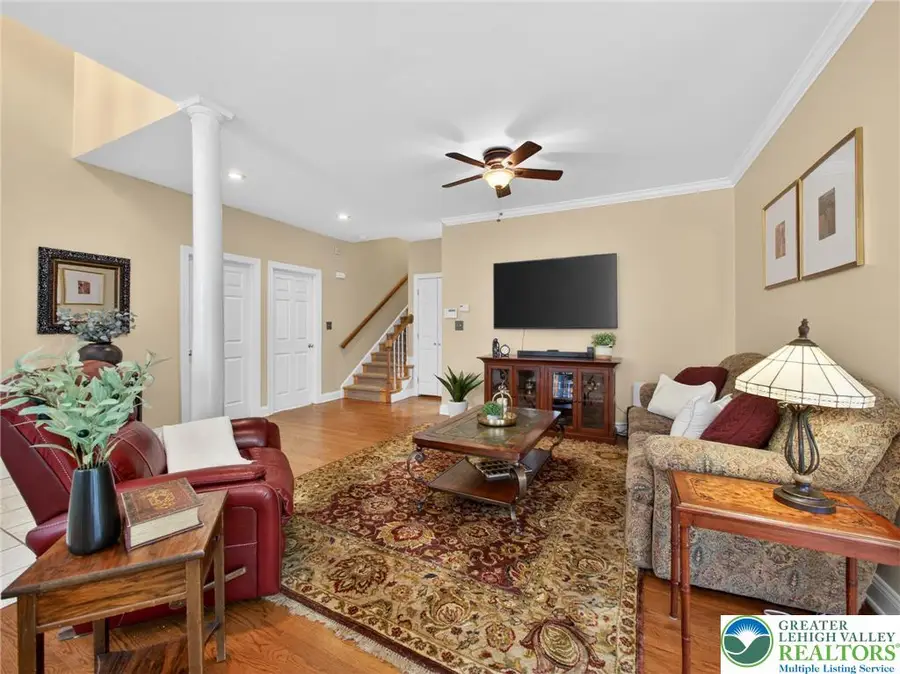 558 Parkside Court, Allentown, PA 18104 - #3