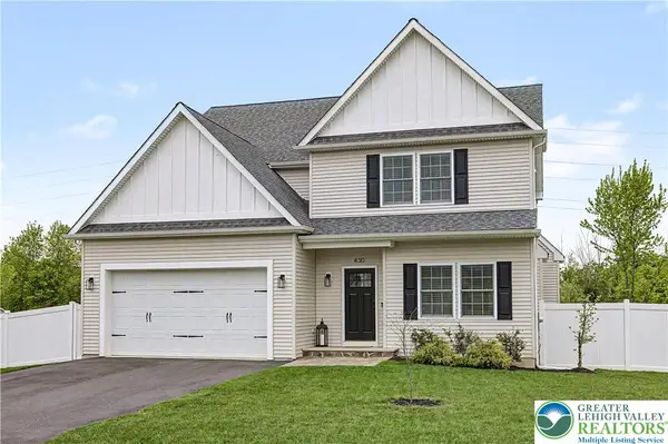 430 Freedom Court, Forks Twp, PA 18040