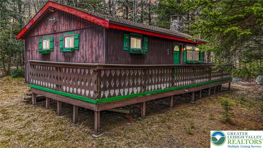 5211 Fir Lane, Pocono Summit, PA 18346 - #3