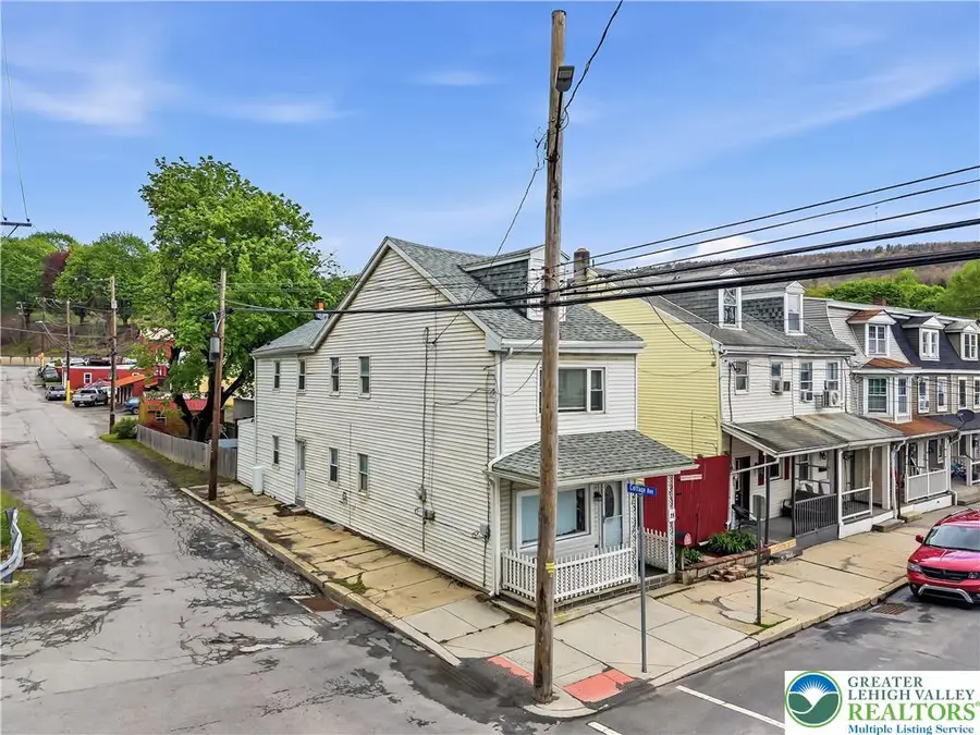 18 S Lehigh Street, Tamaqua, PA 18252 - #3