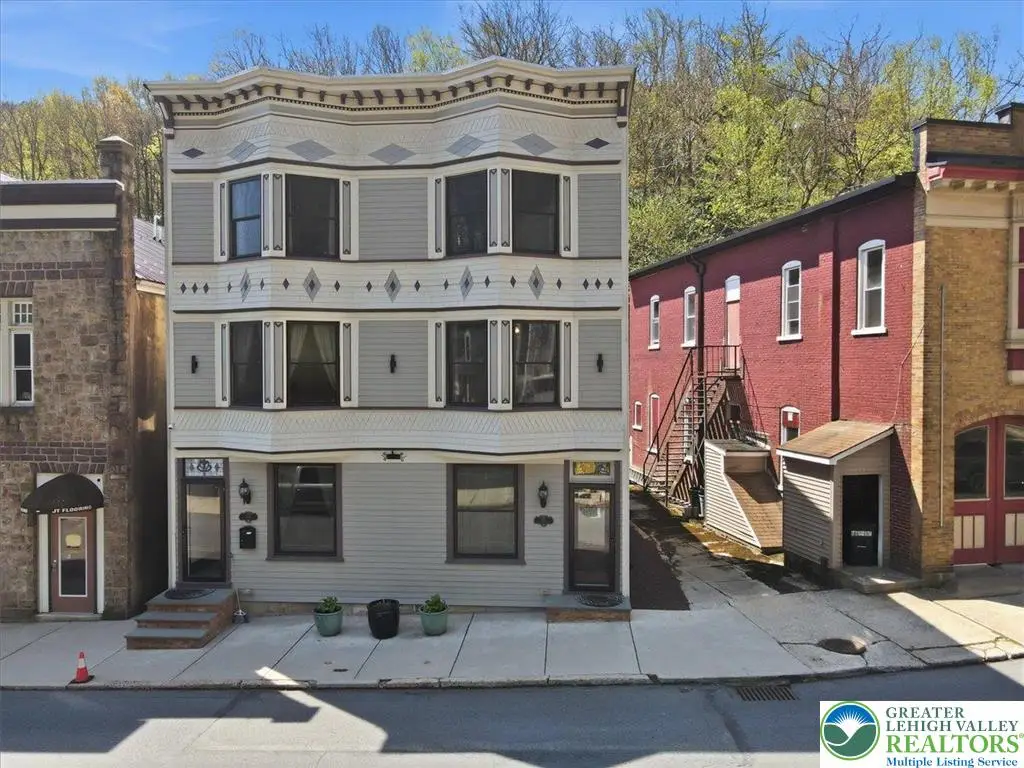 171 W Broadway, Jim Thorpe, PA 18229 - #1
