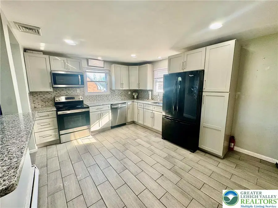 1238 N 15th Street, Allentown, PA 18102 - #3