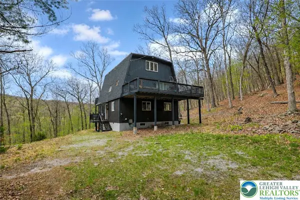 207 Bunsen Court, Middle Smithfield Twp, PA 18302
