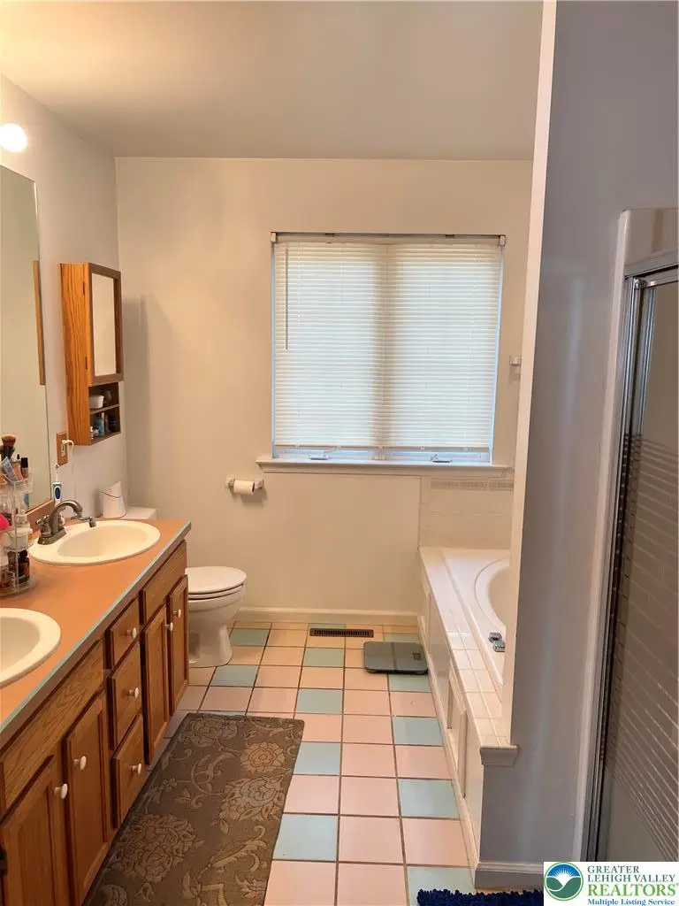 8355 Valley Grn, Fogelsville, PA 18051 - #3
