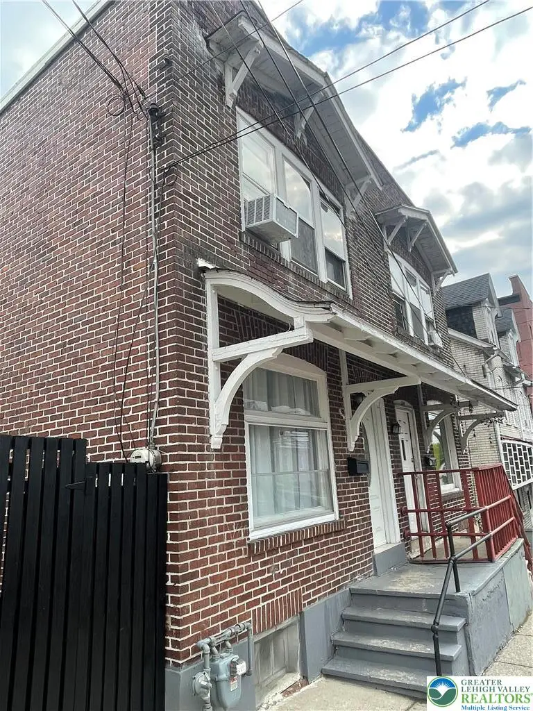 212 Chew Street, Allentown, PA 18102 - #3