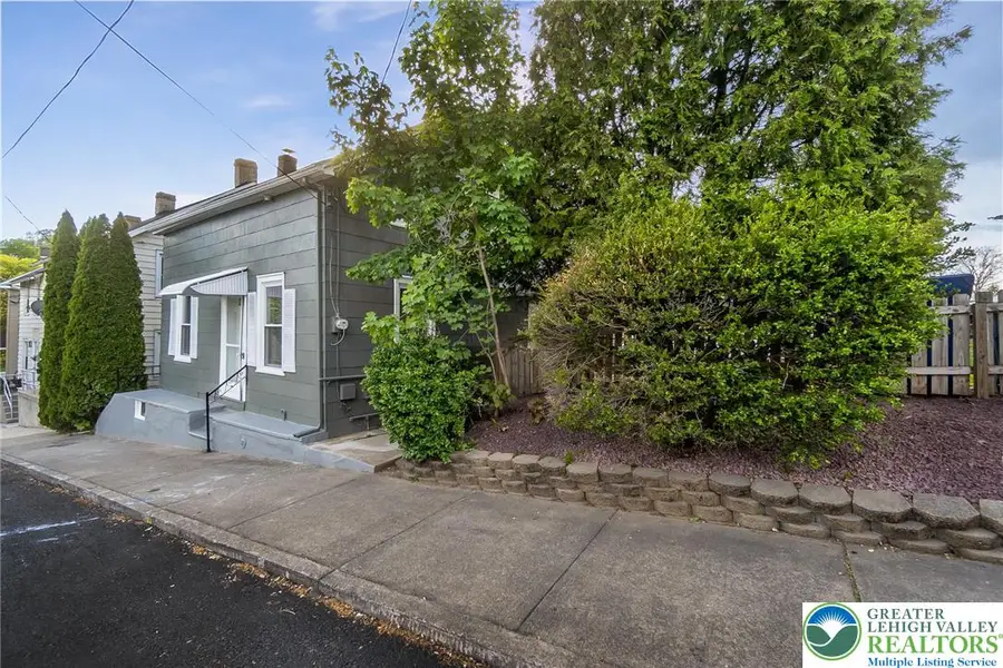 137 17th Street, Northampton, PA 18067 - #3