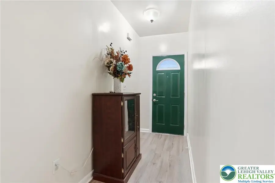 402 Wyandotte Street, Bethlehem, PA 18015 - #3