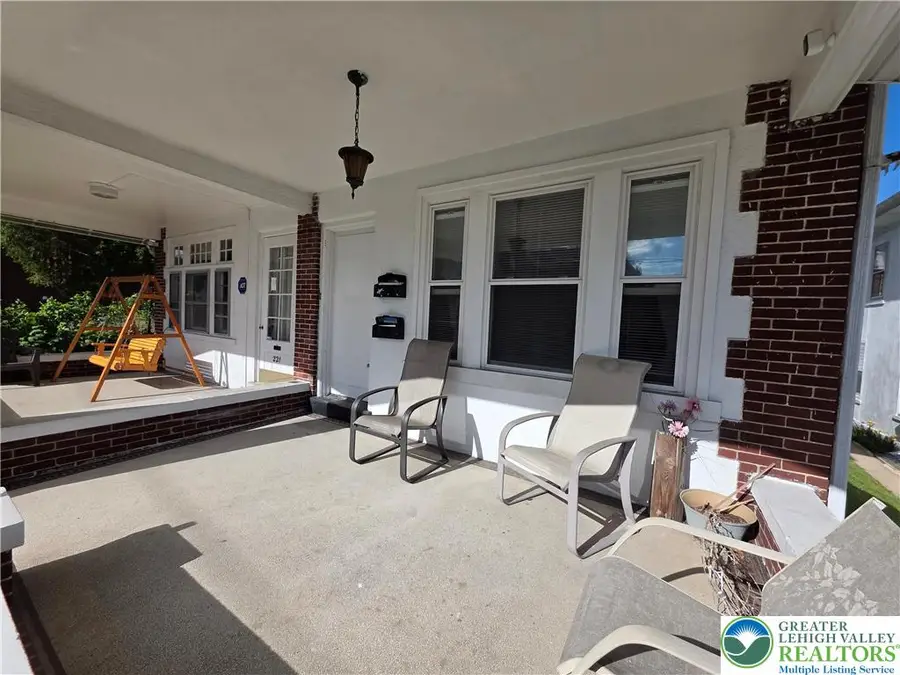 223 S 15th Street, Allentown, PA 18102 - #3