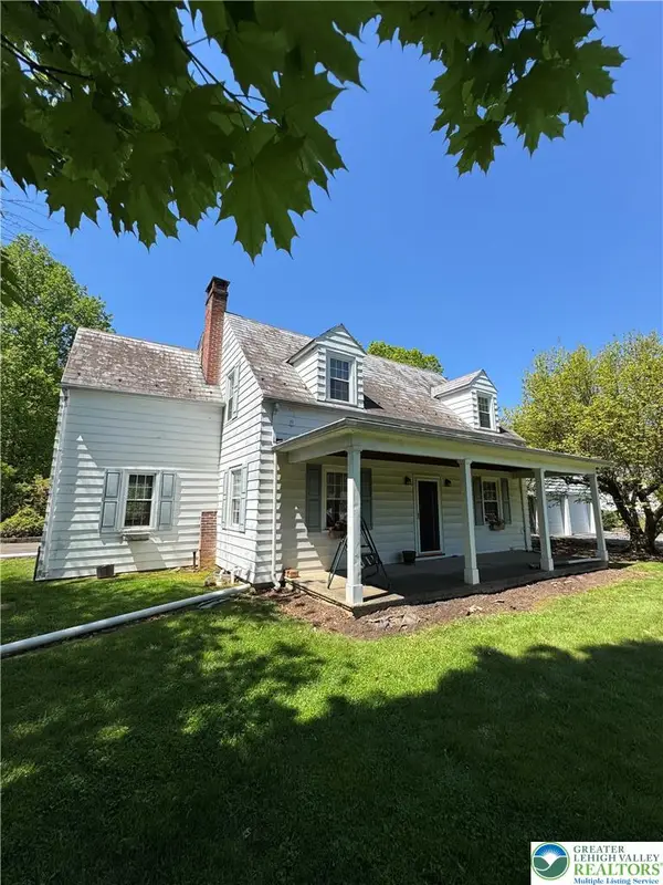 930 N Garibaldi Avenue, Washington Twp, PA 18013