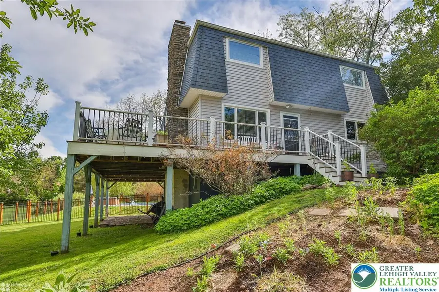 636 W Oxford Street, Coopersburg, PA 18036 - #2