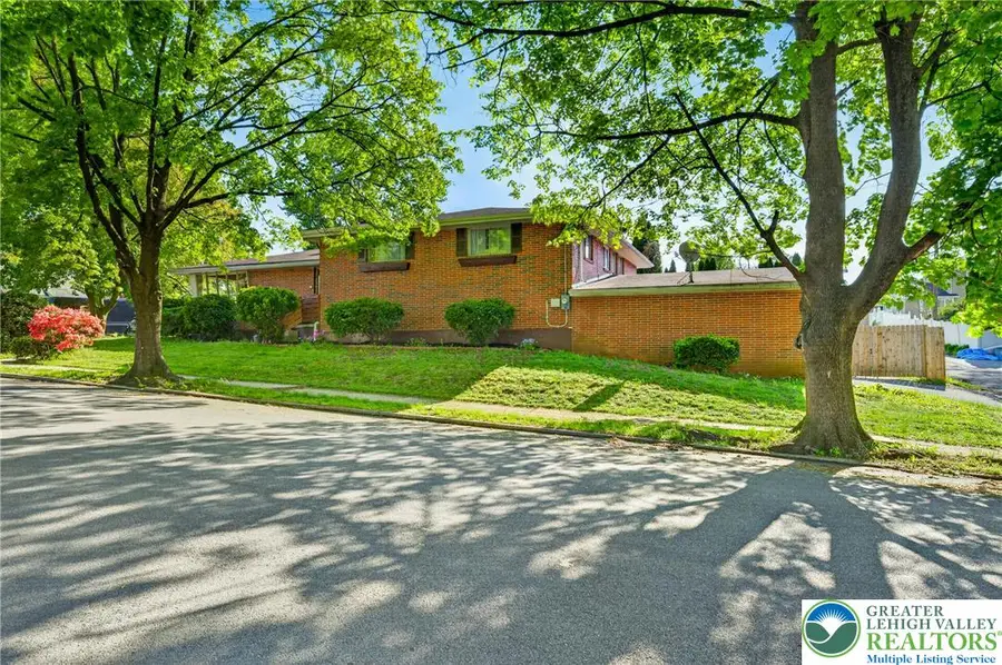 2301 Washington Street #2301, Allentown, PA 18104 - #3