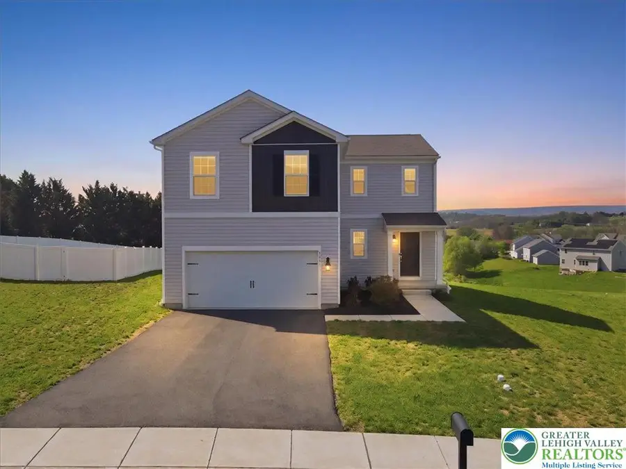 561 E 4th Street, Bernville, PA 19506 - #3