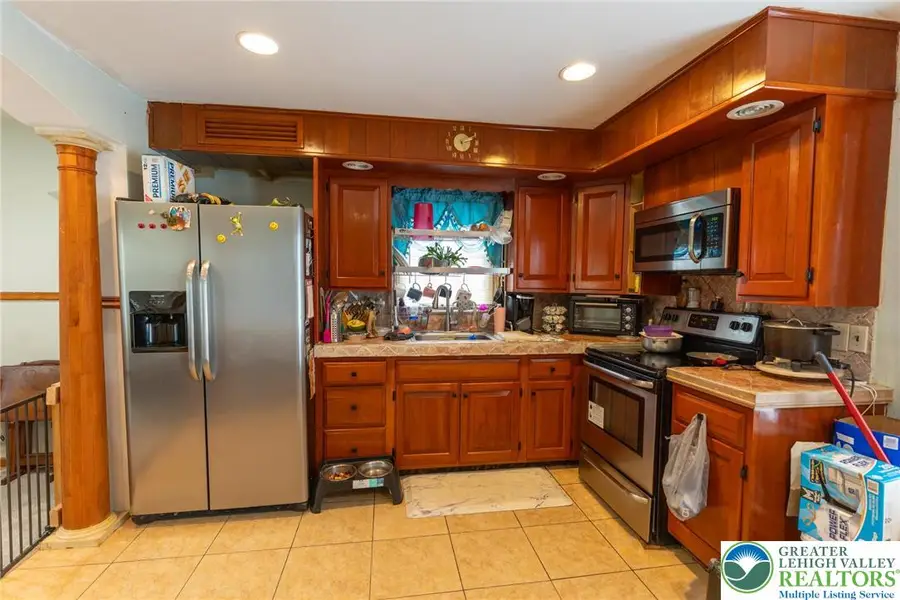 852 N Irving Street, Allentown, PA 18109 - #2