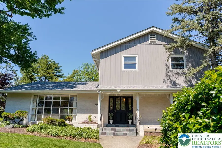 3523 Lindberg Avenue, Dorneyville, PA 18103 - #2