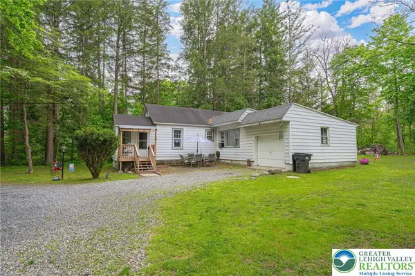 2223 Gap View Drive, East Stroudsburg, PA 18301