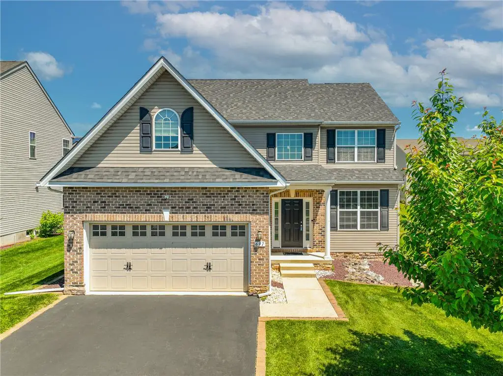697 Mulberry, Lower Nazareth, PA 18064 - #1