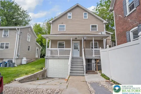 215 Lackawanna Avenue, Nazareth Boro, PA 18064