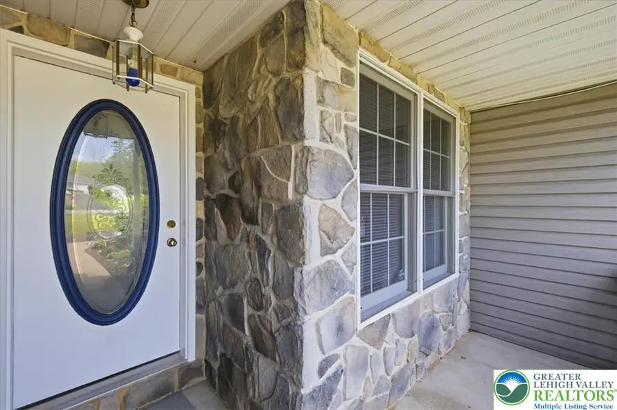 166 Regency Lane, Brodheadsville, PA 18322 - #2