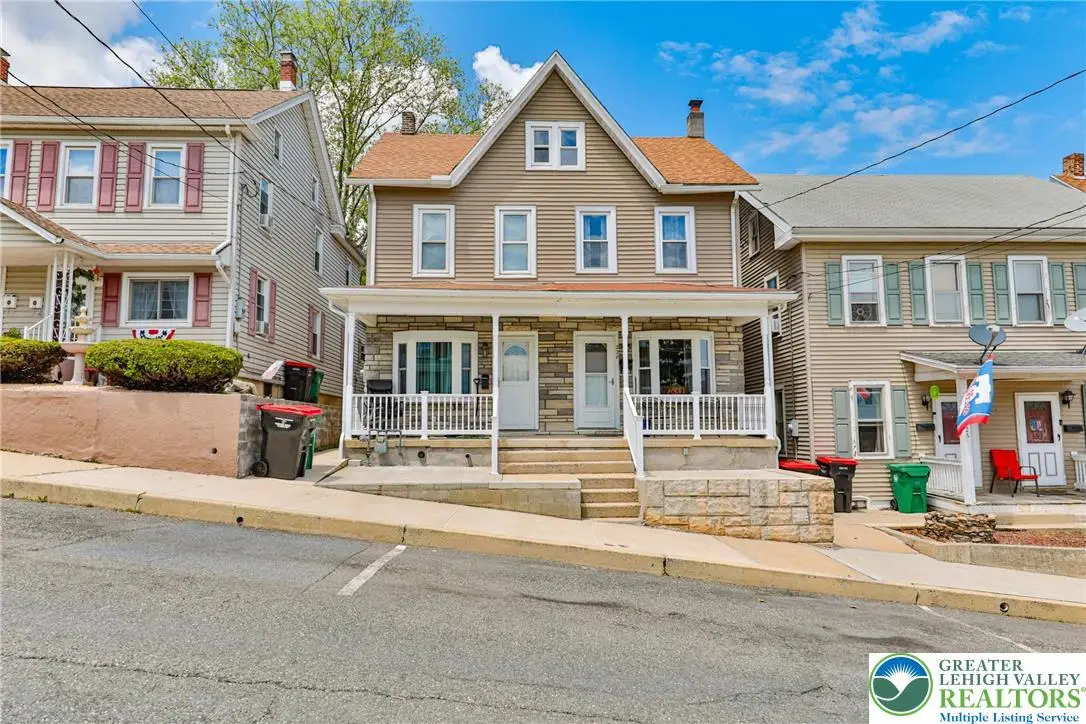 230 Carbon Street, Lykens, PA 18235 - #1