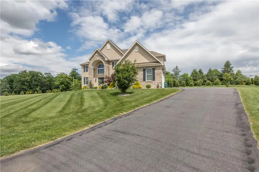 403 Corey Court, Moore, PA 18064 - #2