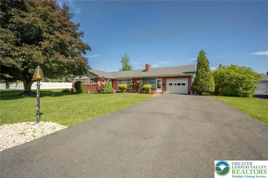 13 Ridgewood Road, Easton, PA 18045 - #3