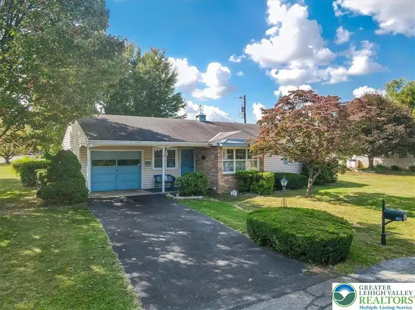 1077 Oakhurst Drive, Slatington Boro, PA 18080