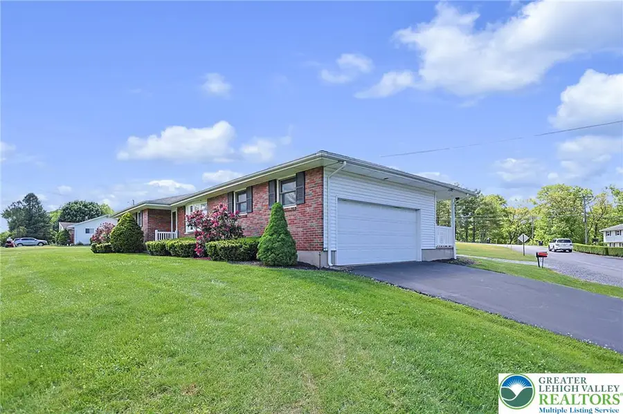 1004 Maple Street, Pottsville, PA 17901 - #2