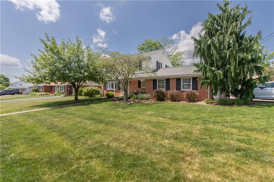 711 W Berger Street, Emmaus, PA 18049 - #2