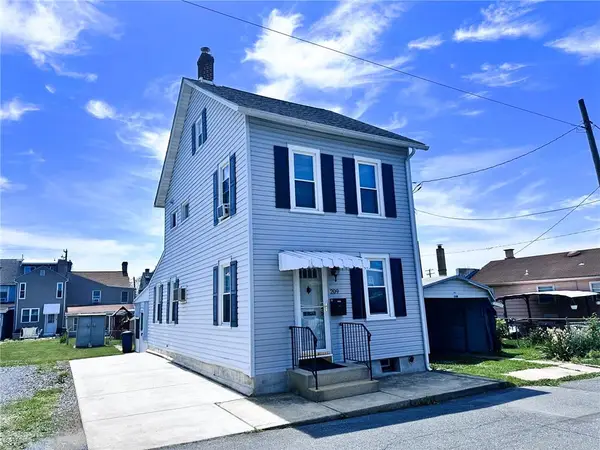 209 Middle Street, Catasauqua Boro, PA 18032