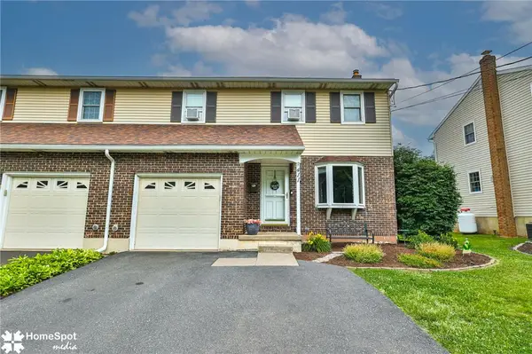 411 E Oxford Street, Coopersburg Boro, PA 18036