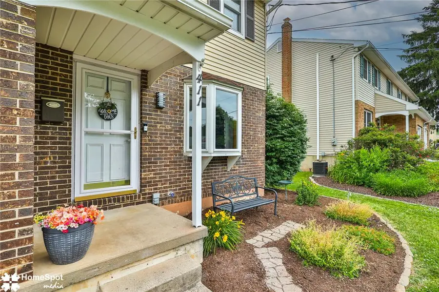 411 E Oxford Street, Coopersburg, PA 18036 - #2