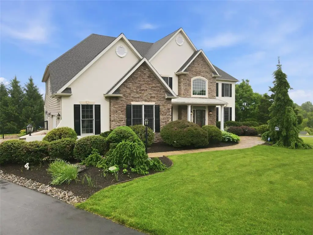 6800 Stella Circle, Upper Saucon, PA 18036 - #1