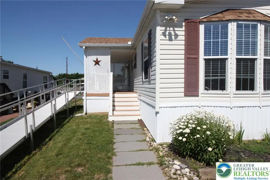 5256 Brunswick Lane, Lower Macungie, PA 18062 - #3