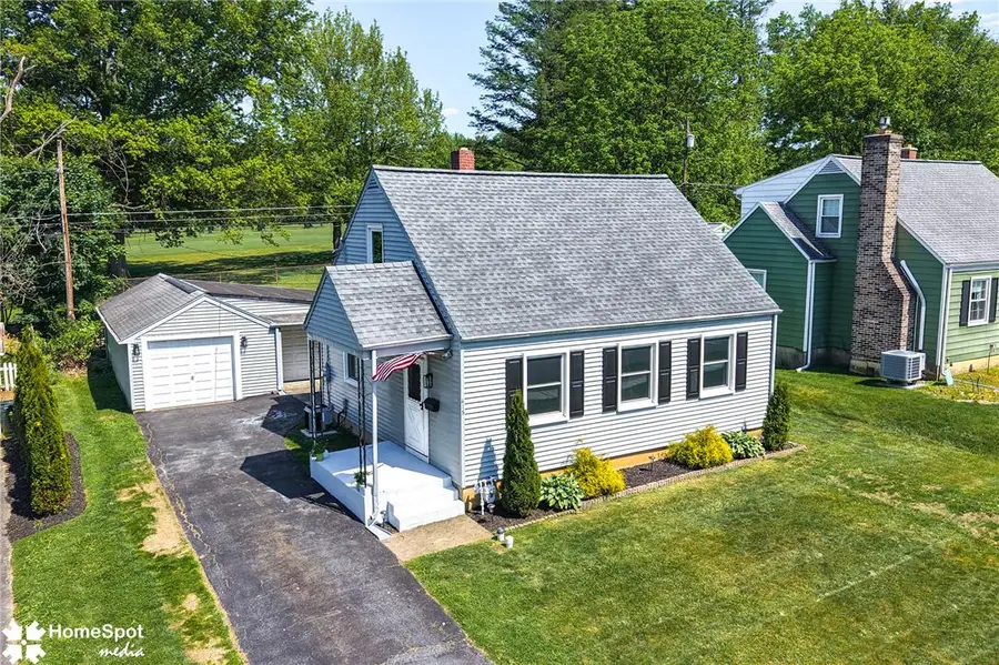 415 Willow Road, Hellertown, PA 18055 - #2