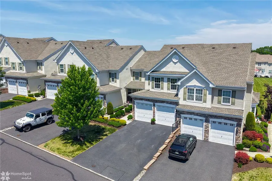 6129 Delaware Crossing, Upper Saucon, PA 18036 - #3
