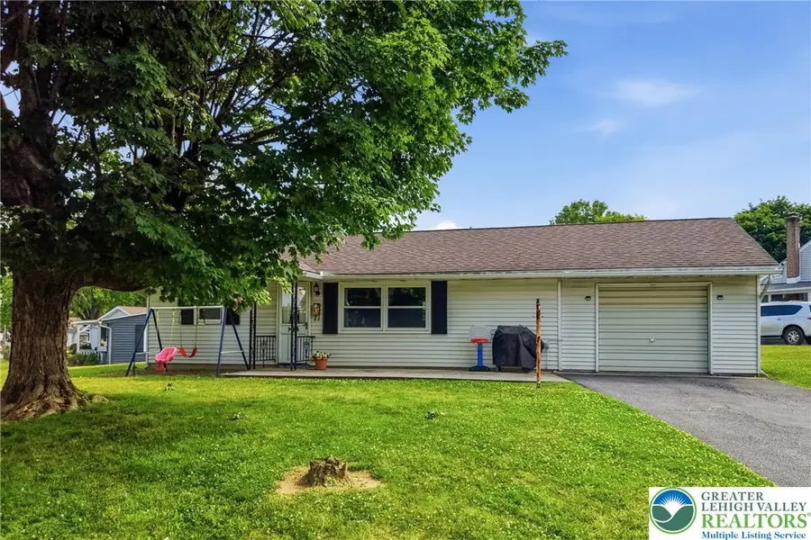 65 Seyfried Avenue, Eastlawn Gardens, PA 18064 - #2