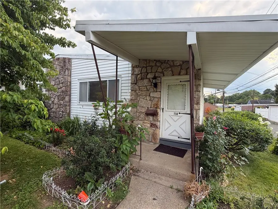 738 N Saint Lucas Street, Allentown, PA 18104 - #2
