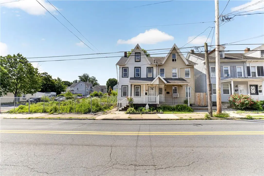 1006 W Berwick Street, Easton, PA 18042 - #1