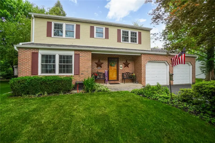 2042 Hilltop Road, Lower Saucon, PA 18015 - #2